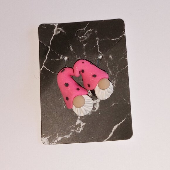 🎯 10 for $10 / Cute Handmade Gnome Earrings - Picture 9 of 9